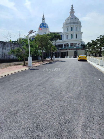 Đất Vàng! Mặt tiền[VPCC Long Hoà] giá 880triệu–Sinh lời 30% sau 1 năm