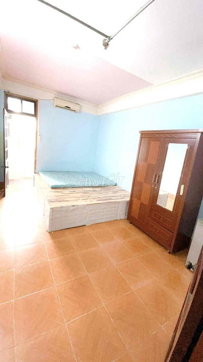 Phòng GIÁ RẺ QUẬN 10 ĐƯỜNG CMT8 GẦN CÔNG VIÊN LÊ THỊ Riêng