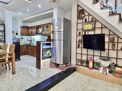 BÁN NHÀ 3 TẦNG NGUYỄN HOÀNG 77M2  NGANG 9M CHỈ 6 TỶ X