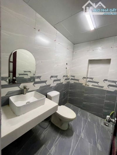 💥 SIÊU HIẾM – NHÀ 2 TẦNG – NGANG KHỦNG 15M – KIỆT Ô TÔ TẬN NHÀ – GIÁ 2,x TỶ