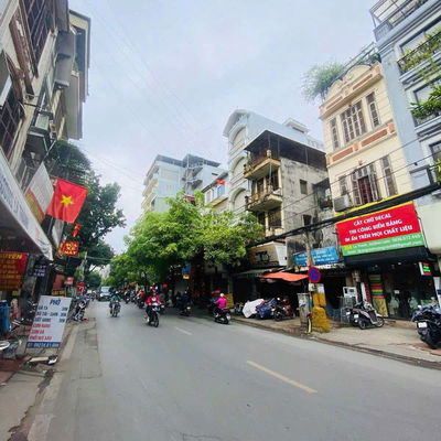 CHÍNH CHỦ CẦN BÁN NHÀ MẶT PHỐ ĐÊ LA THÀNH 30M², 5 TẦNG, KINH DOANH XỊN