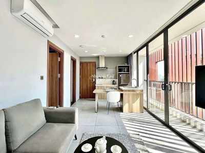 ✨️Căn hộ 1 tách bếp bancol riêng full nội thất cao cấp sát bên Q1Q2 ✨️