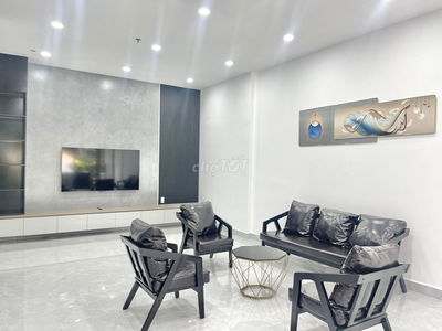 Cho thuê villa cc westgate 150m2, full nội thất, đối diện hồ bơi