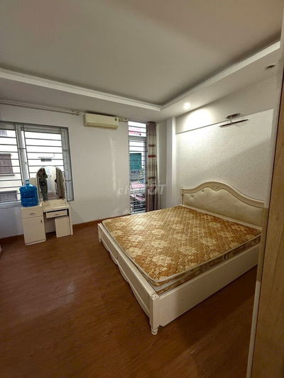 Cho thuê nhà  tầng 3 và 4