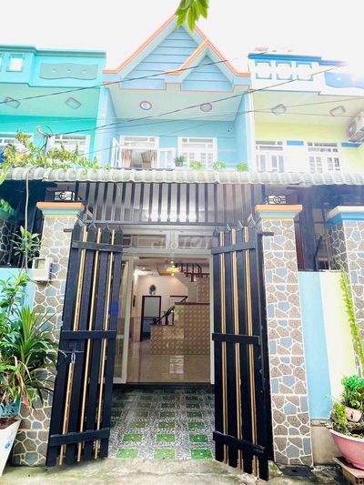 Bán Nhà Sổ Chung Xuân Thới Thượng Hóc Môn