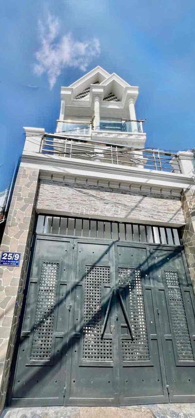 Nhà mặt tiền hẻm thông gần chợ 03 - 07 TCH Q12