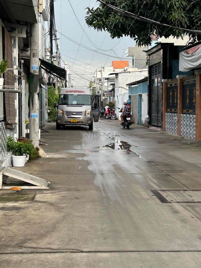 BÁN NHÀ  2 TẦNG HẺM XE HƠI TRỨƠC NHÀ PHÚ  MỸ QUẬN 7         Diện tích: