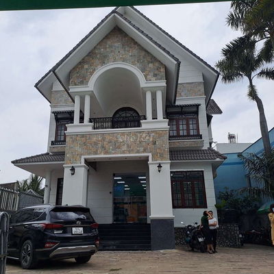 Bán Biệt Thự Đẹp - Mặt tiền đường Nguyễn Hữu Trí - Tân Nhựt. TpHCM