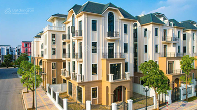 Bán liền kề xẻ khe Vịnh Tây, 105m² giá chỉ 12,8 tỷ đối diện nhà xe, sát chung cư, LH: 0838 456 ***