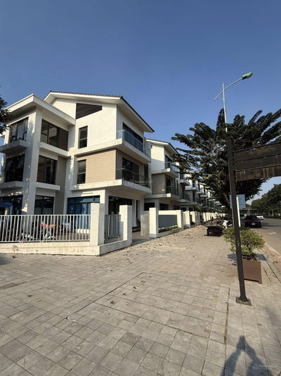 Bán nhà đối diện công viên Thiên Văn Học mặt phố chính Lê Đức Thọ - Lê Quang Đạo Kéo Dài