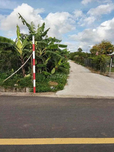 Kẹt tiền cần bán gấp lô đất hẻm 88 lữ gia. có 100 mét thổ cư.