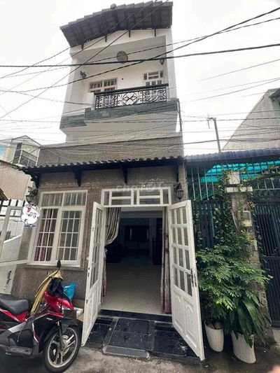 NHÀ ĐẸP SẴN NỘI THẤT 3PN NGAY VINCOM THỦ ĐỨC