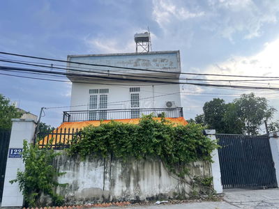 nhà 1 trệt 1 lầu + nhà kho mt Tân Hiệp 4, 10.8m x 45m hậu 21.8m,21 tỷ