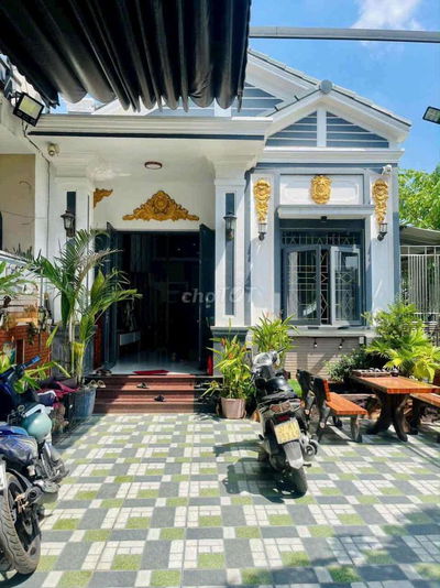 Bán Nhà Mái Thái Sân vườn Rộng Gần Ngã Tư Chiêu Liêu- TP Dĩ An -BD