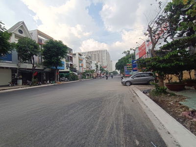 Bán đất tặng nhà MT ngang 6m đường số 1 đường trước nhà 24-30m