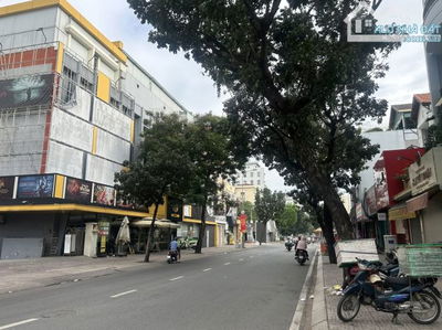 QUẬN 3 - MẶT TIỀN LÝ CHÍNH THẮNG - NGAY VÒNG XOAY DÂN CHỦ - 102M2 - ĐƯỢC XÂY 7LẦU- 42 TỶ!