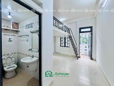 Ban Công Tách Bếp Gác Cao Chi Phí Rẻ Ngay Vòng Xoay Phú Lâm - Bà Hom