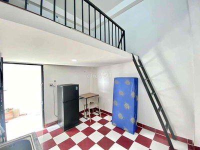 PHÒNG TO. GÁC CAO. GIÁ SINH VIÊN