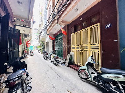 PHÂN LÔ OTO TRÁNH MAI DỊCH 6 TẦNG FULL NỘI THẤT- MẶT TIỀN RỘNG 5M