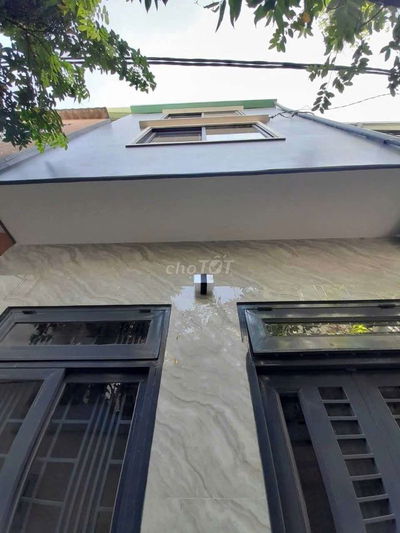 Bán nhà đường Phạm Văn Hai 13m2,3 tầng mới shr.