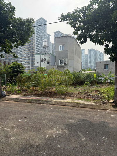 Cần Bán Đất Ngay VinHome Quận 9