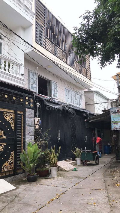 BÁN NHÀ  MÃ LÒ 64M2 GIA 5,49 TY NGANG RỘNG 8M HẺM XE HƠI TỚI NHÀ