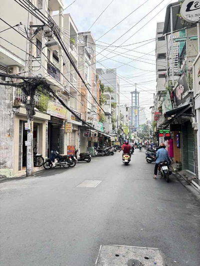 MẶT TIỀN CÔ GIANG –  57m2 - 11tỷ TL - 3tầng BTCT - 4 phòng ngủ