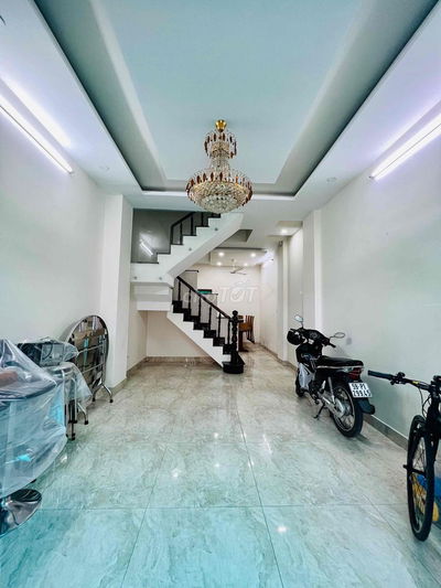 Nhà Mới Sạch Sẻ DT 110m2 1Trệt 1Lầu 2Pn 2Wc Sân Xe Máy Hẻm Xe Tải