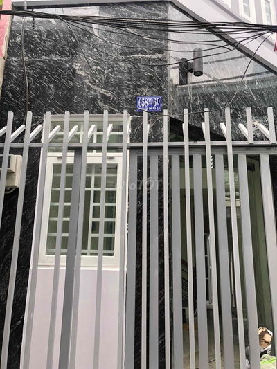 nha vi tri thuan loi, gần cầu pham văn chí, trường vân thân, chợ, r