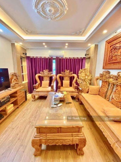 Hot bán nhà Dương Quảng Hàm, Cầu Giấy. Vị trí đẹp, rộng rãi vài bước ra công viên. Giá chỉ 11,5 tỷ