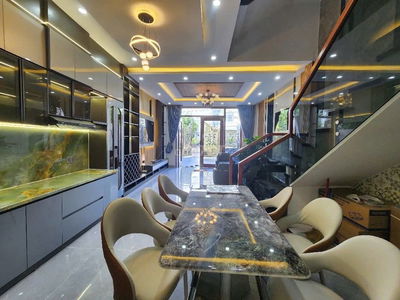 BIỆT THỰ MINI 3 TẦNG FULL NỘI THẤT ĐƯỜNG 7.5M - HOÀ XUÂN - NHỈNH 7 Tỷ