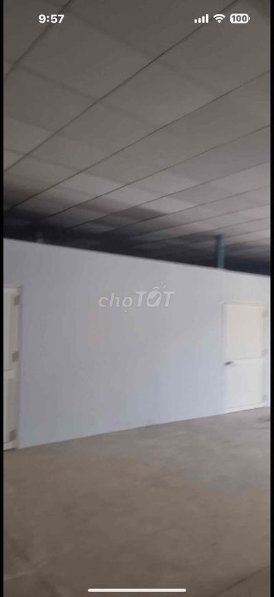 Cho thuê Xưởng 14x22 =  300 m ta 10 đường 10 M giá 15 triệu