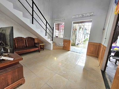 Nhà cấp 4 gác lửng 3 phòng ngủ giá quá rẻ