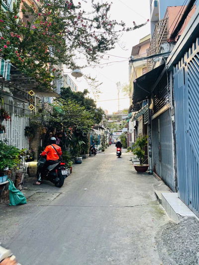 Cho thuê nhà nguyên căn có nội thất,nhà rất dẹp ,2 mặt tiền,hẻm xe hơi