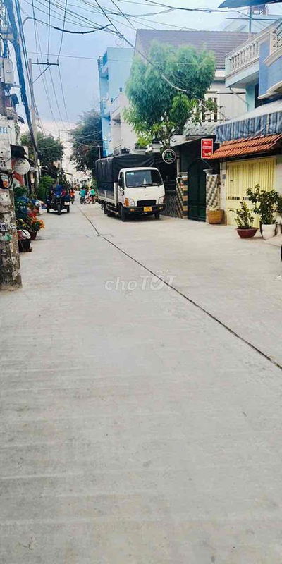 HẺM OTO 8M THÔNG- 4M X 12M - 3 TẦNG BTCT