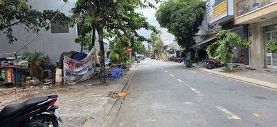 Nhà mặt đs 1 Tân phú Quận 7. gần chọ Tân mỹ. Ngang 5m, 9,9 tỷ.