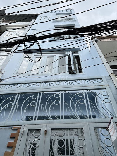 Nhà hẻm 24m2, 2 phòng ngủ, Quận 4