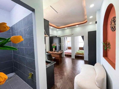 CHDV 2 Phòng Ngủ _ 1 Phòng Khách _ nội Thất Đầy Đủ _ Quận 1 🔥Free Xe