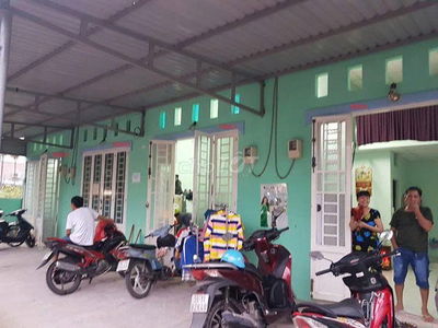 Nhà mặt tiền đường Bà Điểm 4, tiện ở, buôn bán, kinh doanh