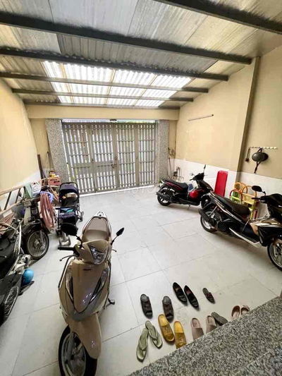 Bán nhà 4 Tầng, Ngang 5,4m, Ô tô ngủ nhà, gần ĐH Luật, Hiệp Bình Chánh