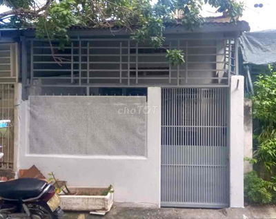 NHà chính chủ hẻm thông 39/69 Tăng Nhơn Phú A, Q9. Sổ mới 2025