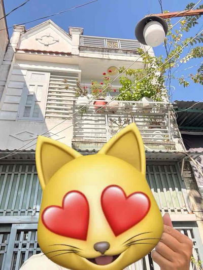 NHÀ ĐẸP 2 TẦNG VỊ TRÍ VÀNG SÁT MẶT TIỀN LÊ VĂN KHƯƠNG GIÁ TỐT