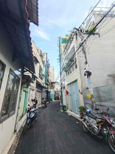 Nhà nát tiện xây mới, hxh thông Phan Huy Ích 52m2 chỉ nhỉnh 4 đồng