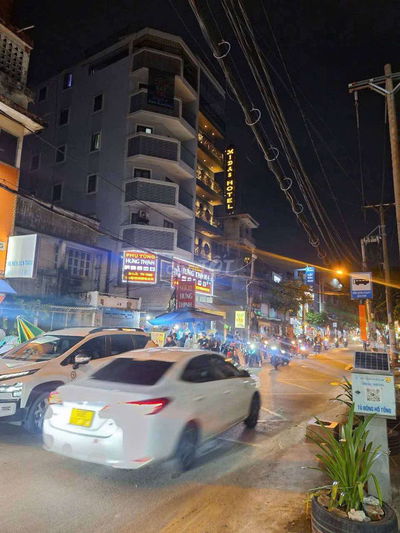SIÊU PHẨM GÓC 2 MẶT TIỀN KINH DOANH