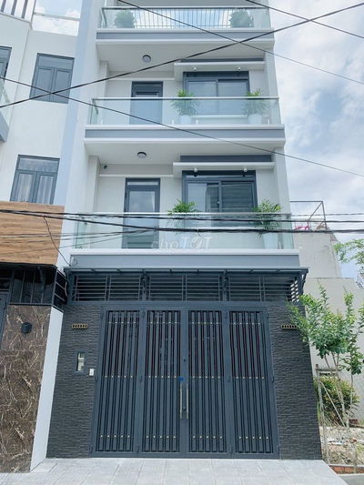 BIỆT THỰ 110M2, 5.3x20M, XE HƠI NGỦ NHÀ - NGAY ETOWN CỘNG HÒA