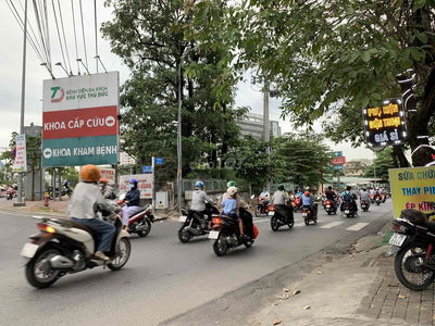 Mặt bằng ngay ngã 3 Đối diện bệnh viện ĐK Thủ Đức