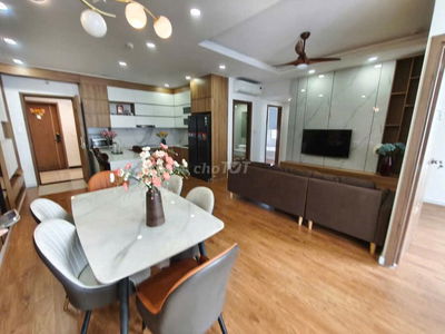 Cho thuê  căn hộ Richstar 3 phòng đủ đồ cao cấp giá 15.tr/th