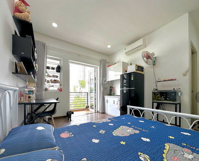 Cho Thuê Căn Hộ Ban Công Hoàng Quốc Việt Gần SECC Phú Mỹ Hưng Tower