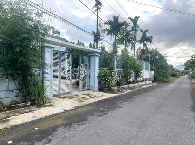 Bán Biệt thự vườn ngoại ô nghỉ dưỡng 816m2, 3 p.ngủ, hồ Koi,chòi tiệc