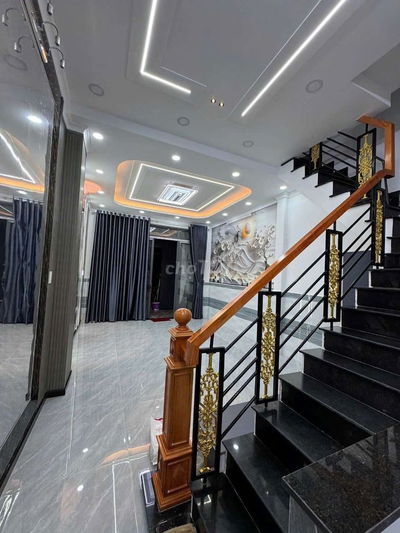 Bán nhà MT kinh doanh buôn bán sầm uất